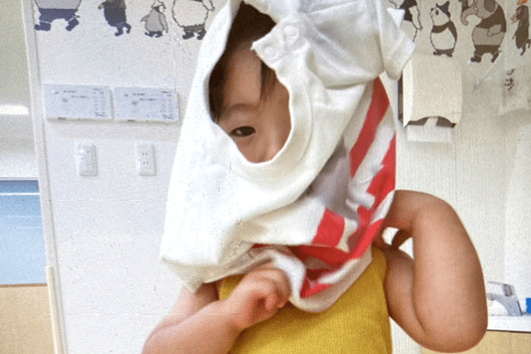 着替えをしている様子